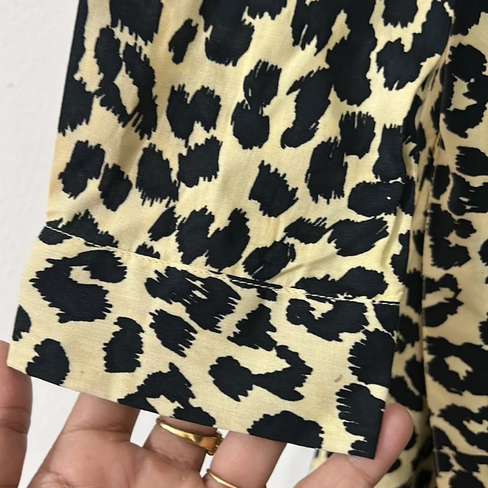 IMPORTED FABRIC BUTTON DOWN ANIMAL PRINT MIDI DRESS - Picture 4 of 7
